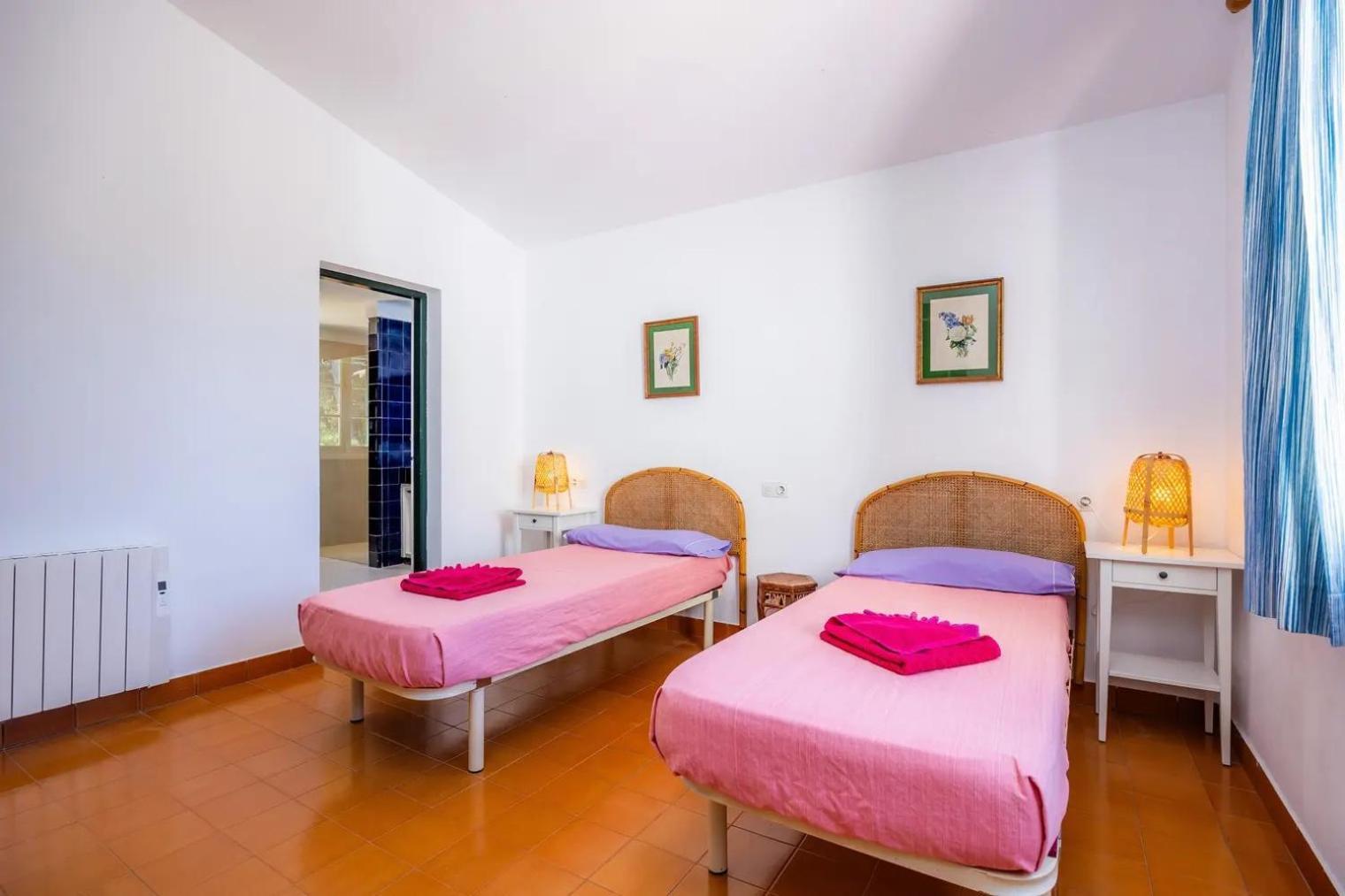 Casa Aladern On The Beach Mhm Font de sa Cala Bagian luar foto